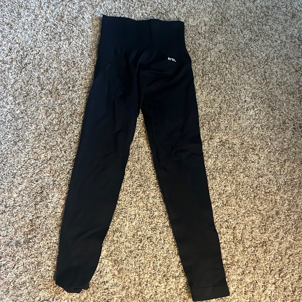 AYBL black leggings (never worn, perfect condition)